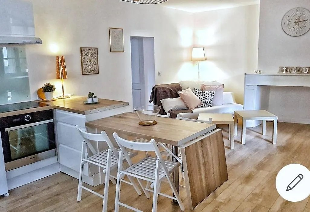L'Escale Cocooning Appartement T2 Centre 3 Etoiles Bagnères-de-Bigorre